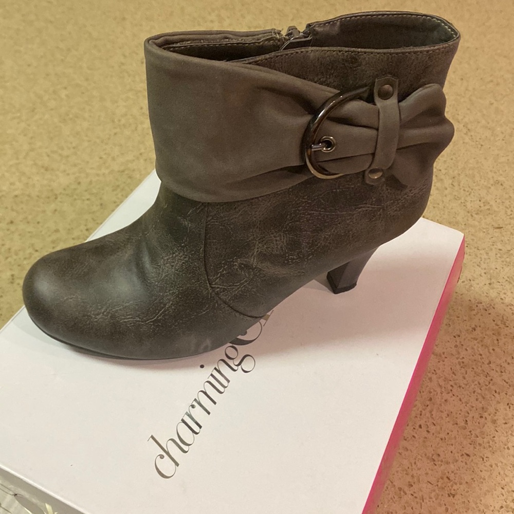 Distressed gray ankle boots from charming Charlie’s size 7